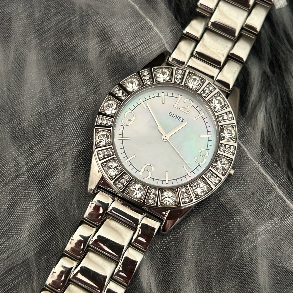 GUESS Woman’s Silver Watch